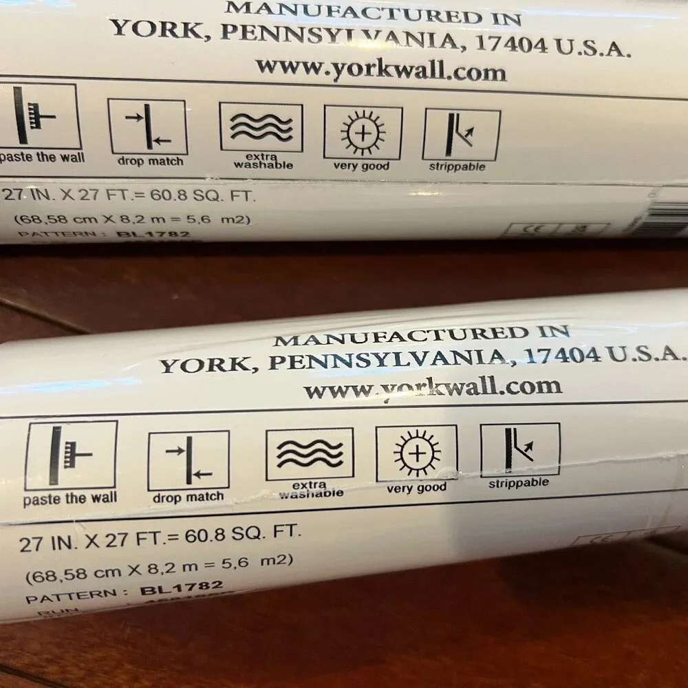 5 NIB rolls of York Teahouse Floral wallpaper in navy